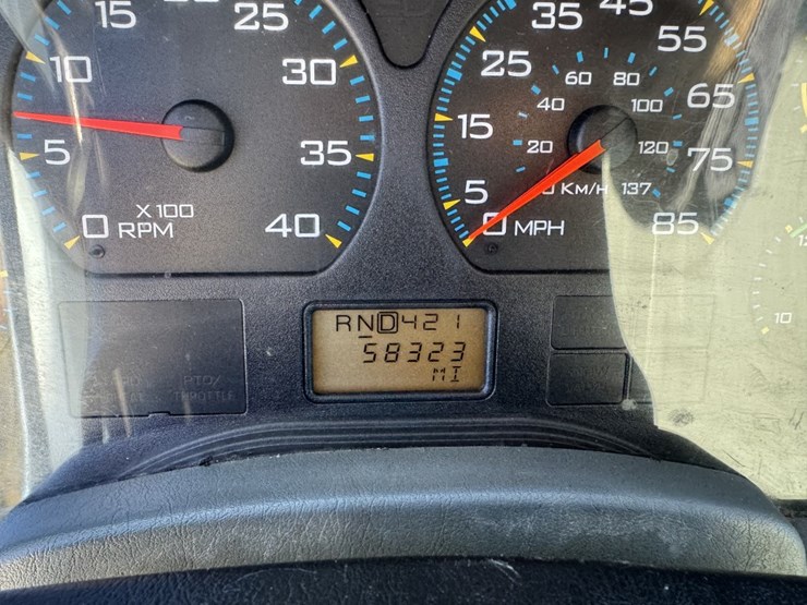 2004-international-durastar-4200-image-6