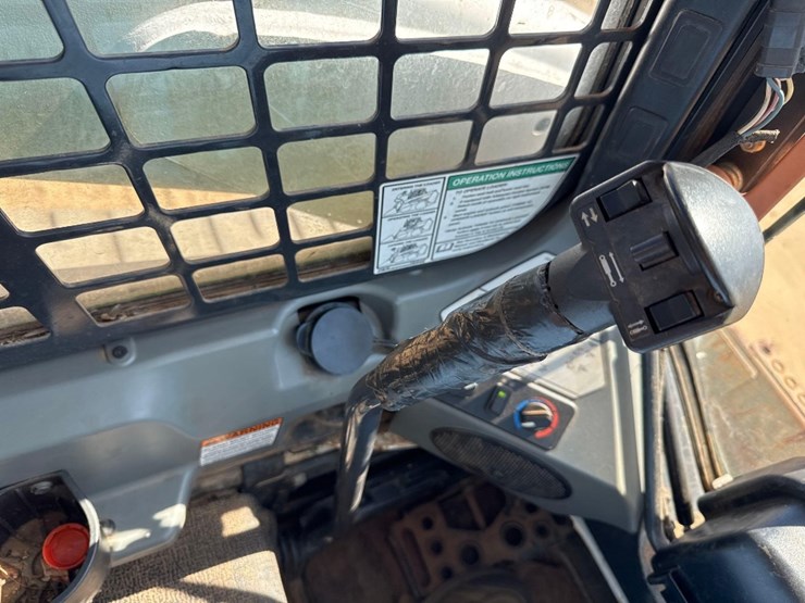 2017-bobcat-t650-image-25