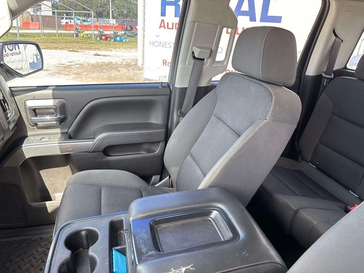 2018-chevrolet-silverado-1500-image-23