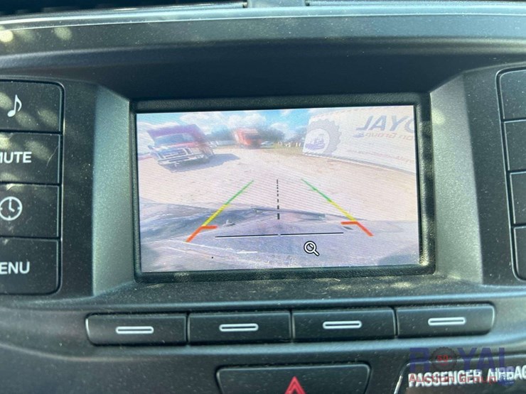 2017-ford-explorer-image-18