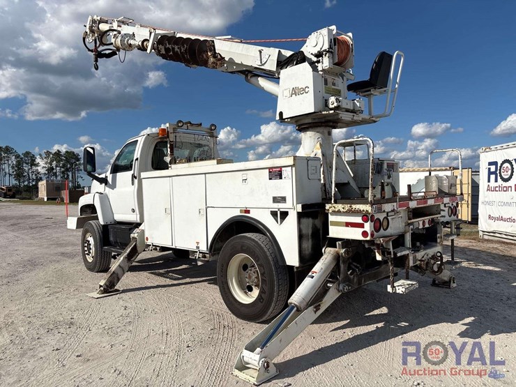 2007-gmc-c8500-altec-dl45tr-insulated-material-handling-digger-derrick-truck-image-4