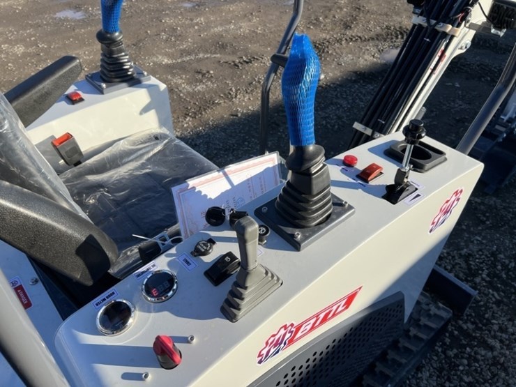 2025-battler-et15h-6-mini-hydraulic-excavator-image-17