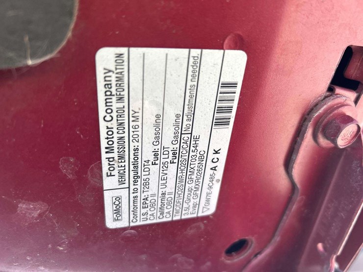 2016-ford-expedition-xlt-image-10