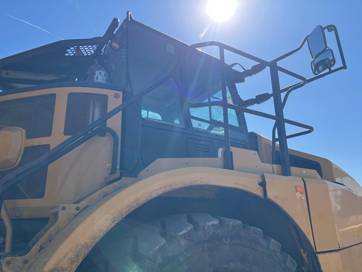 2019-caterpillar-740-gc-image-30