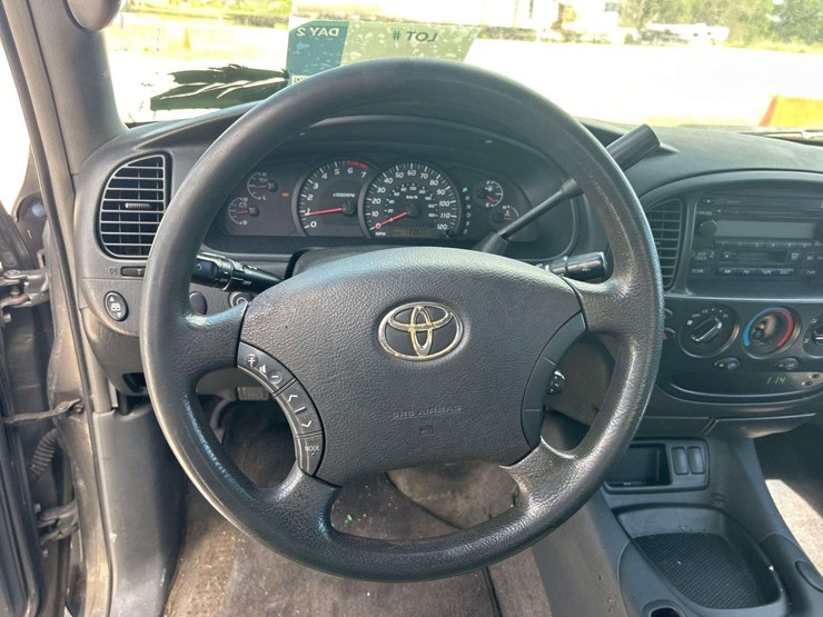 2005-toyota-tundra-image-11