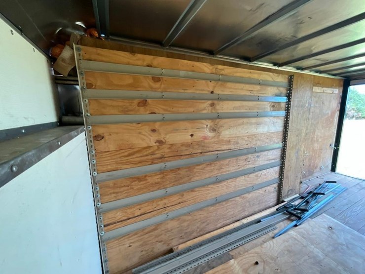 2014-ford-e350-image-23