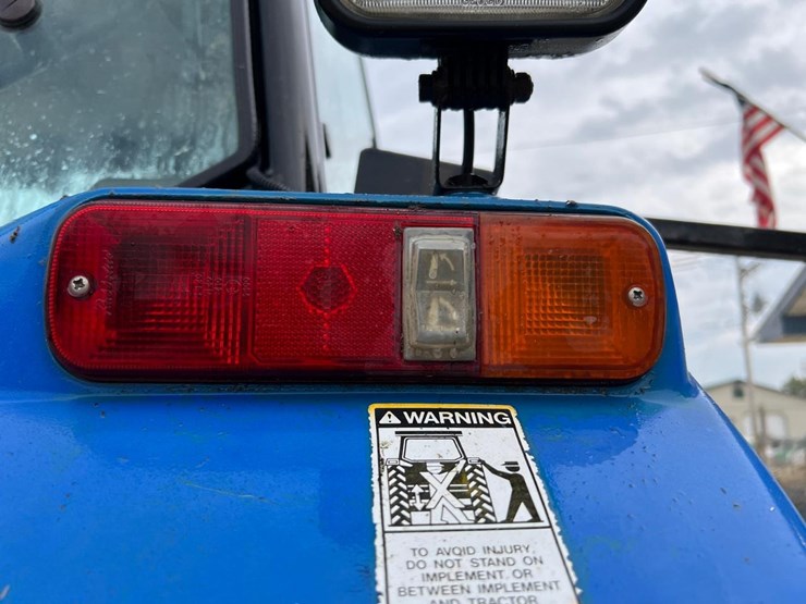 new-holland-tm150-image-17