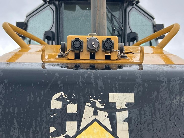 2020-caterpillar-d5k2-lgp-image-10