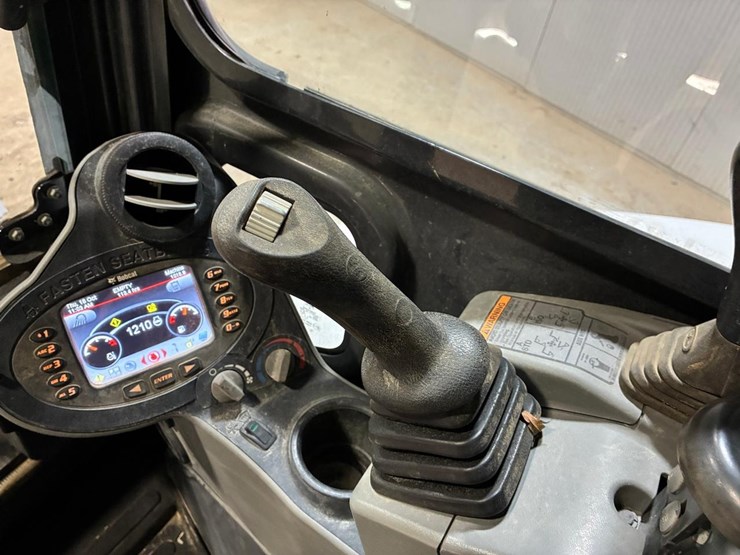 2018-bobcat-e55-image-22