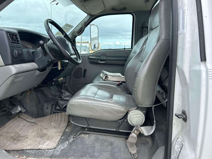 2006-ford-f650-image-10