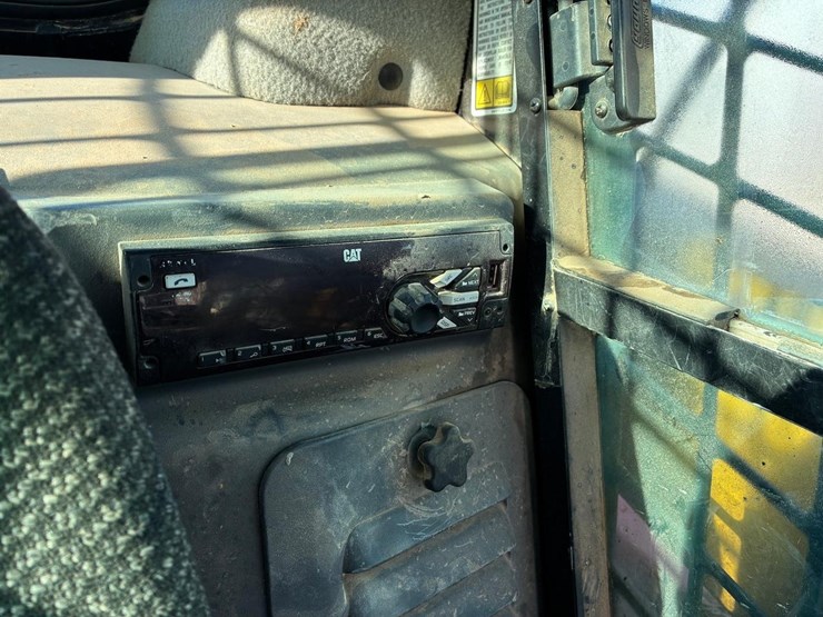 caterpillar-259d-image-27