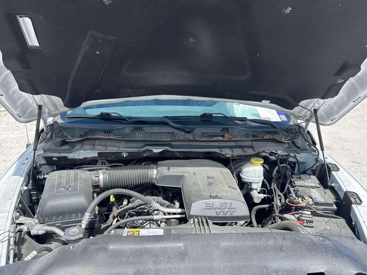 2019-ram-1500-classic-image-9