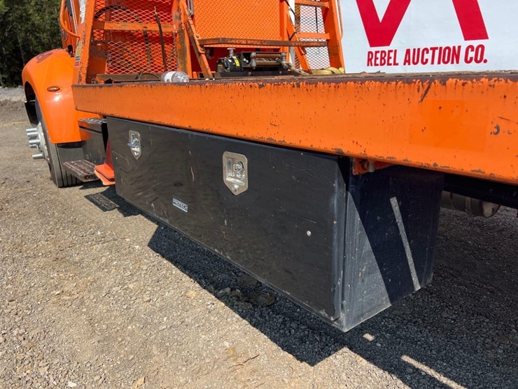 2016-peterbilt-pb337-flatbed-truck-image-25