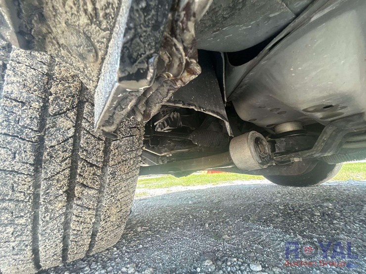 2017-ford-explorer-image-18