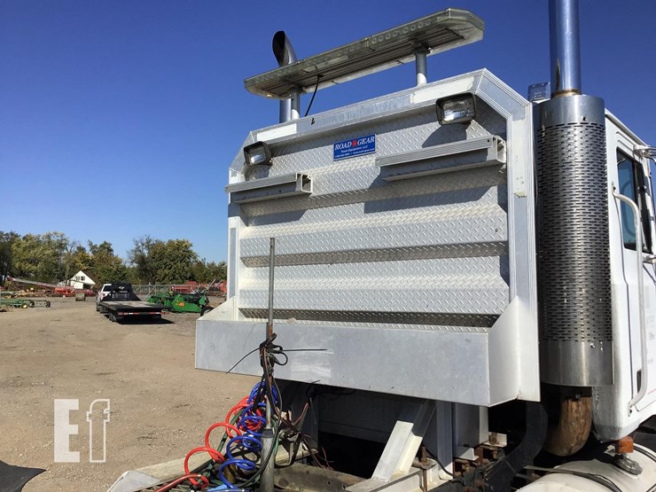 1996-mack-ch613-image-11