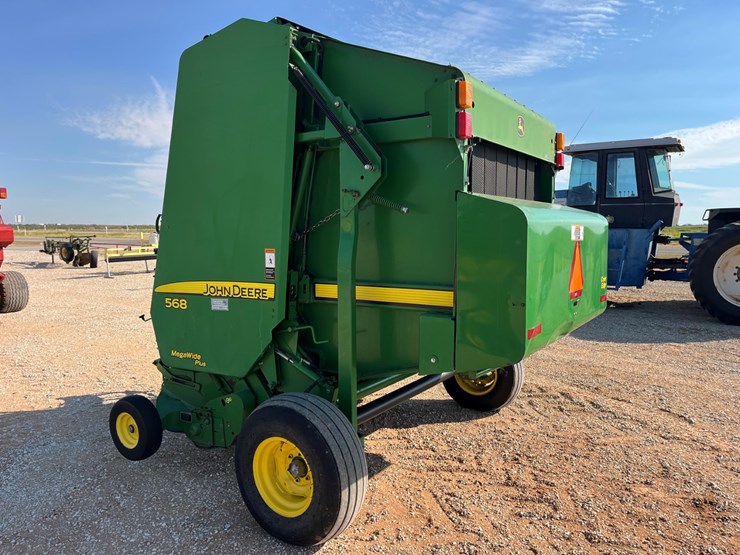 2007-john-deere-568-image-15