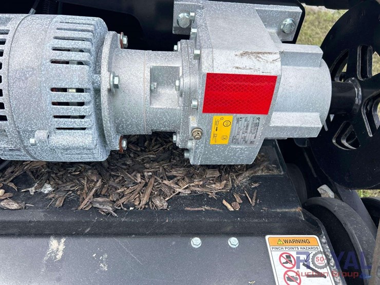 2022-mcconnel-traxx-rc28-43in.-remote-controlled-slope-mower-image-10