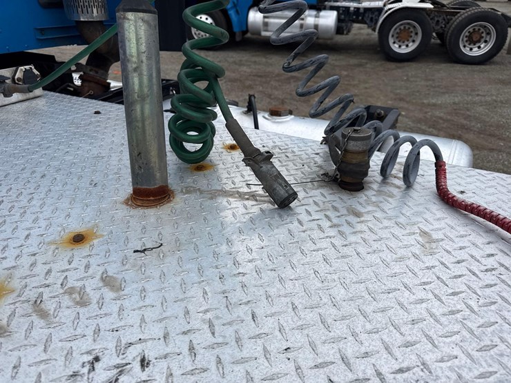 2018-peterbilt-579-image-7