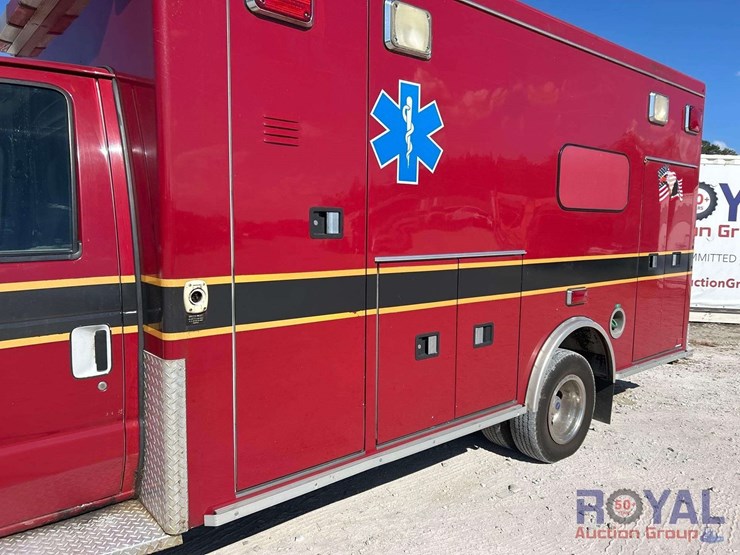 2009-ford-e450-image-21