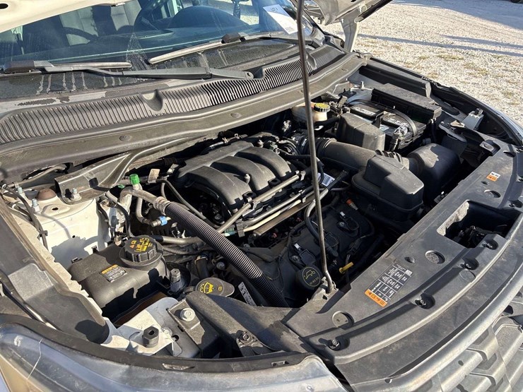 2018-ford-explorer-image-8