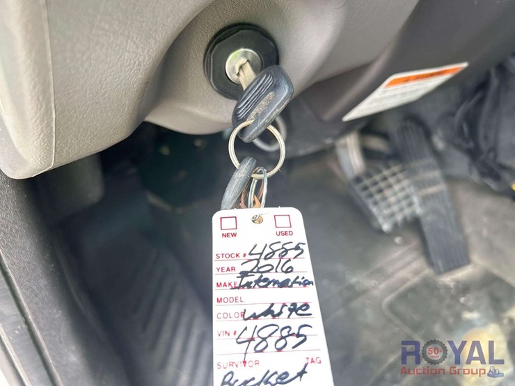 2016-freightliner-m2-106-altec-am50-50ft.-insulated-material-handling-bucket-truck-image-42