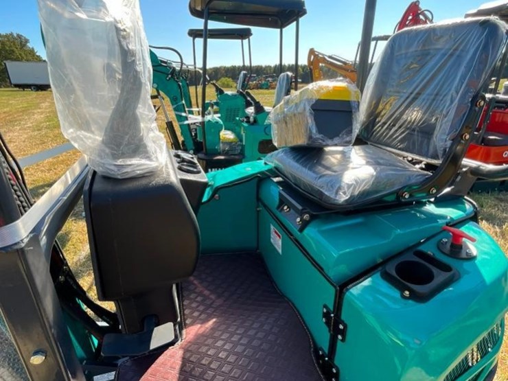 unused-cfg-qk16r-mini-excavator-(rato-15hp-bkt-image-8