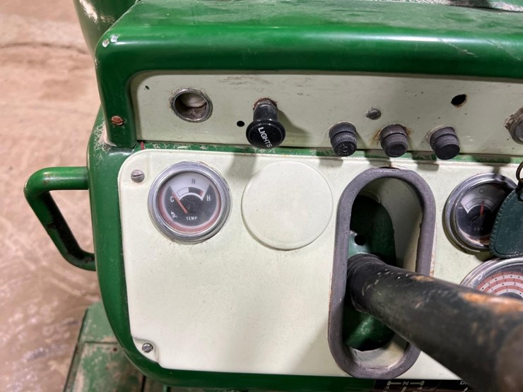 1966-oliver-1650-image-22