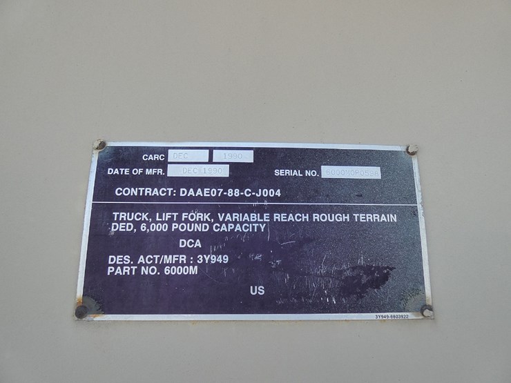 1990-sky-trak-6000m-image-3