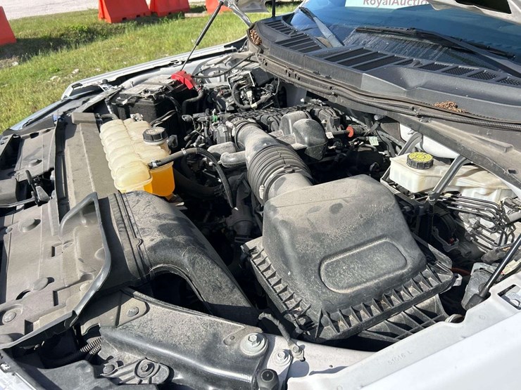 2021-ford-f150-image-8