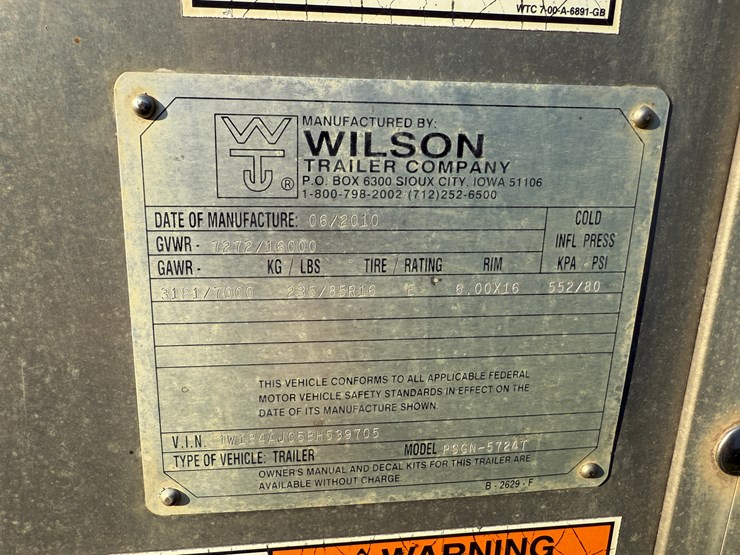 2010-wilson-livestock-trailer-image-2