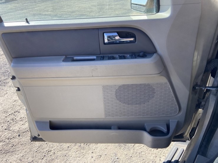 2007-ford-expedition-xlt-image-22