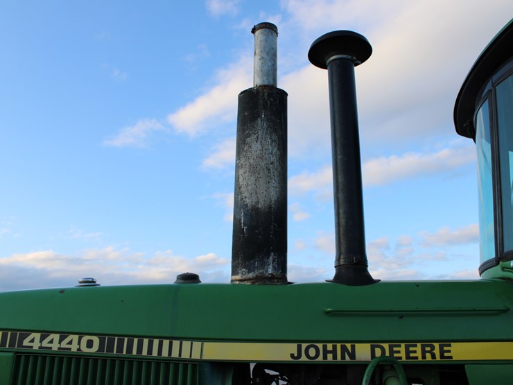 john-deere-4440-image-25