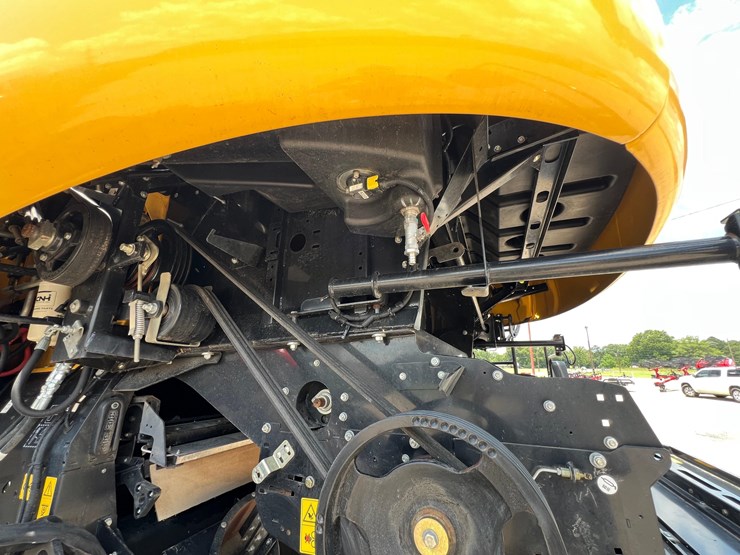 2023-new-holland-cr10.90-image-64