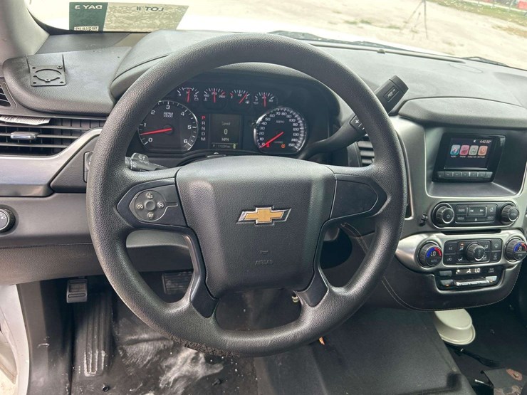 2016-chevrolet-tahoe-image-11