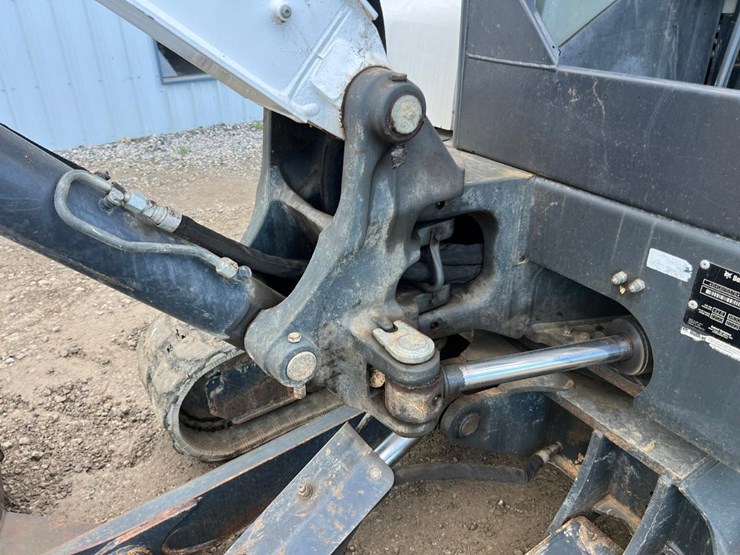 2022-bobcat-e42-image-13