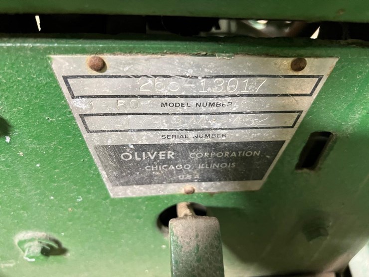 1966-oliver-1650-image-28