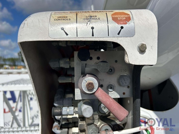 2016-freightliner-m2-106-altec-am50-50ft.-bucket-truck-image-33