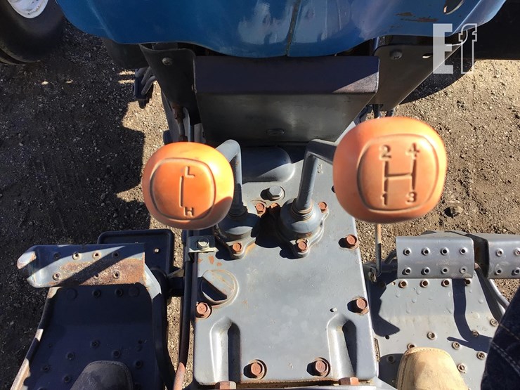 1995-ford-3930-image-15