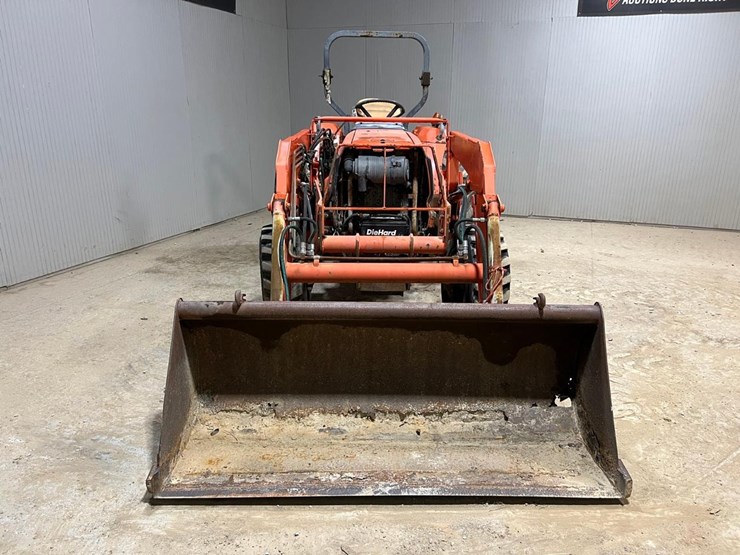 kubota-l3710-image-8