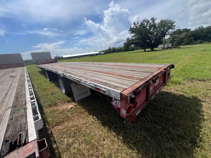 2006-utility-53'-image-6