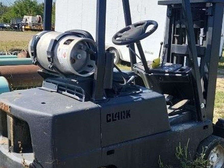 clark-forklift-image-6