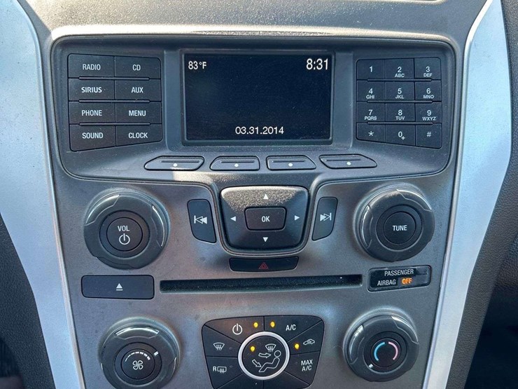 2015-ford-explorer-image-17