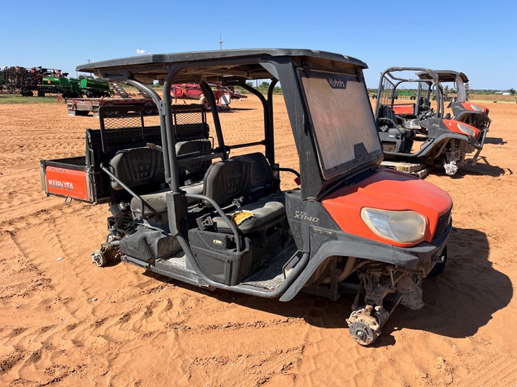 2016-kubota-rtvx1140-image-3