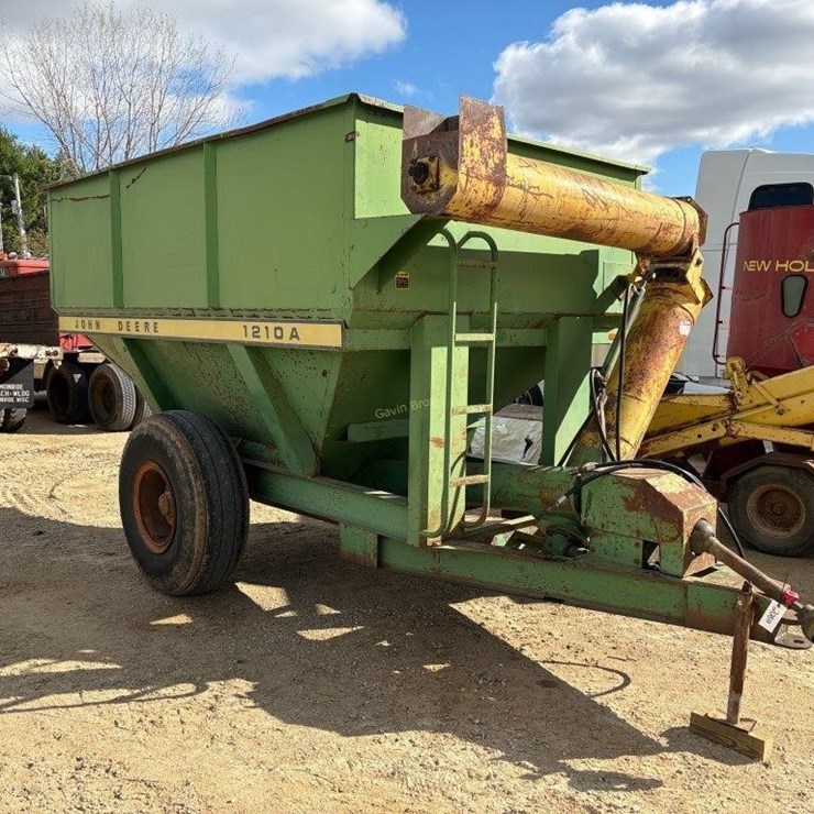 JOHN DEERE 1210A