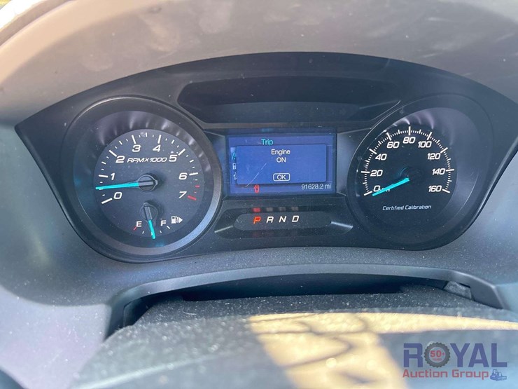 2015-ford-explorer-image-16