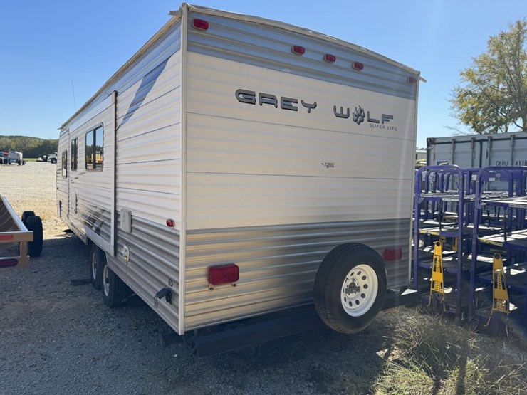 #4619-•-2018-forrest-river-grey-wolf-super-lite-camper-image-9