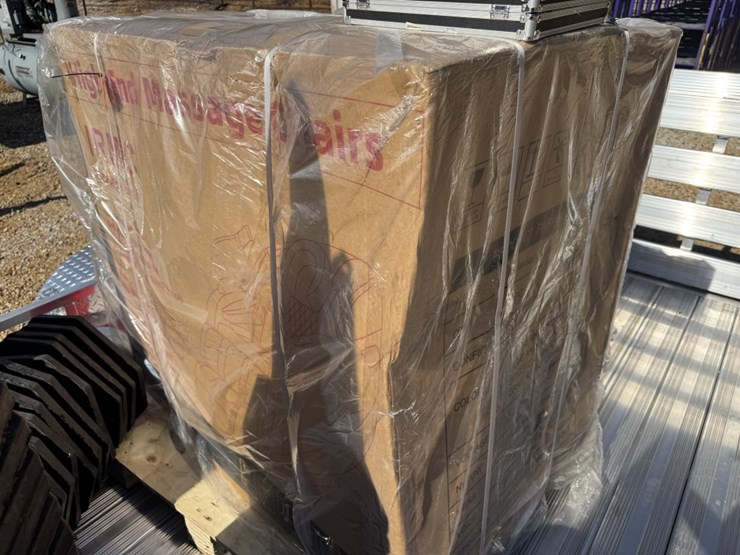 #4711-•-massage-chair-image-1