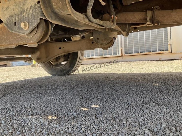 2005-ford-f550-image-29