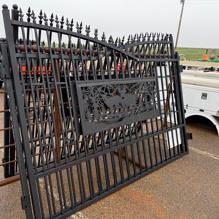 #6891 • 7ft X 20ft Metal Entrance Gate (New)