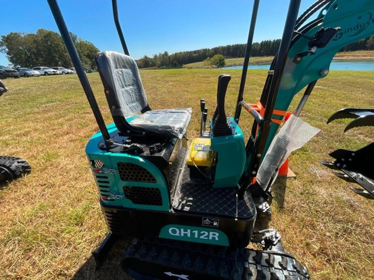unused-cfg-qh12r-mini-excavator-(420cc-gas-image-5